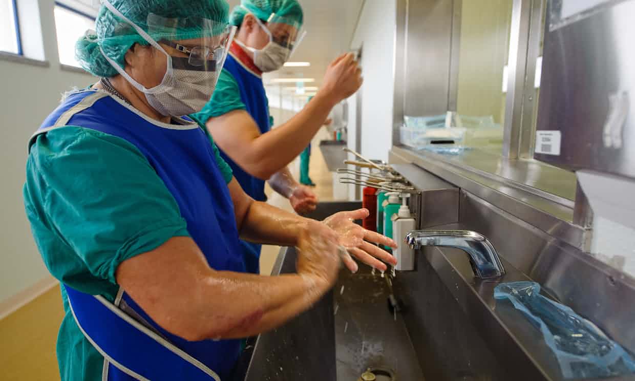 Evolution happens Bacteria resistant to hospital